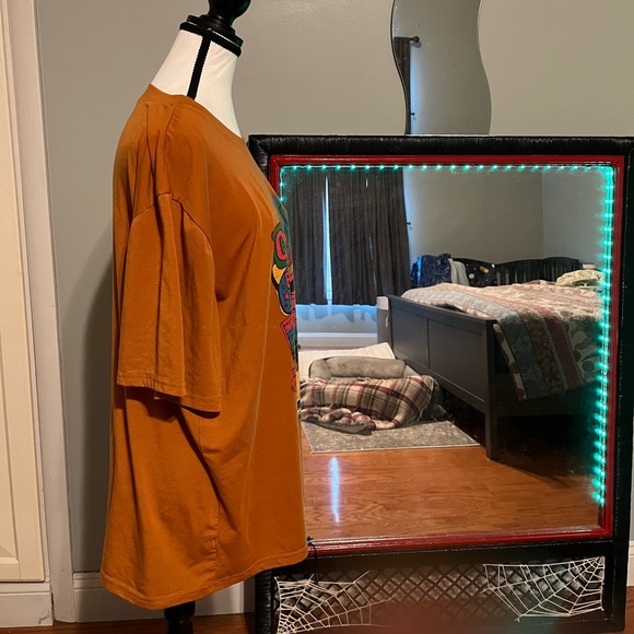 Shein curve "crusin" t-shirt - Picture 2 of 5